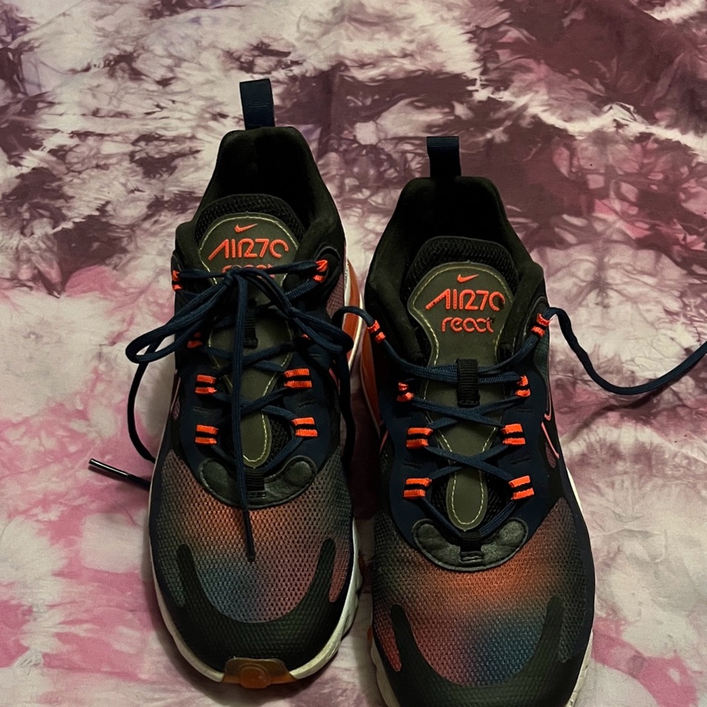 Nike Air Max 270 React Navy Blue and Pink Sneakers - Picture 3 of 3